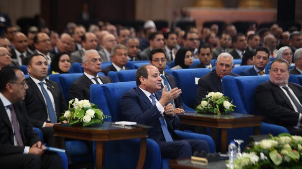 السيسي: أموال الديون لم توزع علينا ولن نخون أمانة مصر