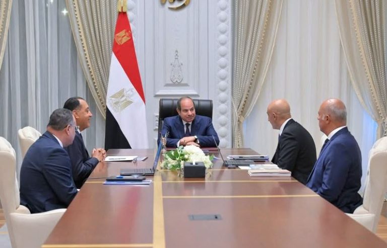 مصر..السيسي يوجه الحكومة بالاستمرار في تطوير منظومة التعليم