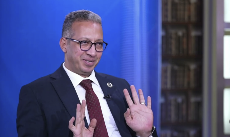 طارق العوضي يطالب بكشف حقيقة «حكومة الظل» في الخارج ومصادر تمويلها