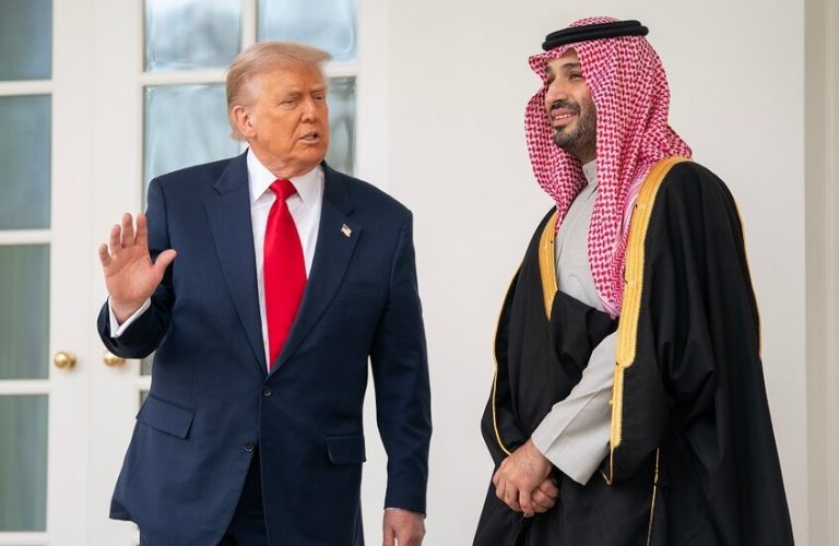 تحركات دبلوماسية يقودها محمد بن سلمان توقف ضربة أمريكية ضد إيران