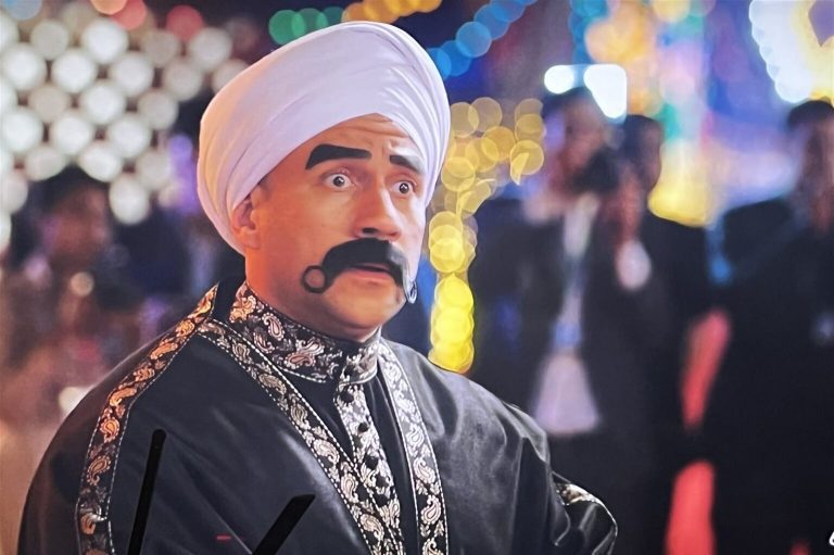 أحمد مكي يخطط لعودة مزدوجة: مفاجأة سينمائية بعد 13 عامًا ورهان رمضاني جديد