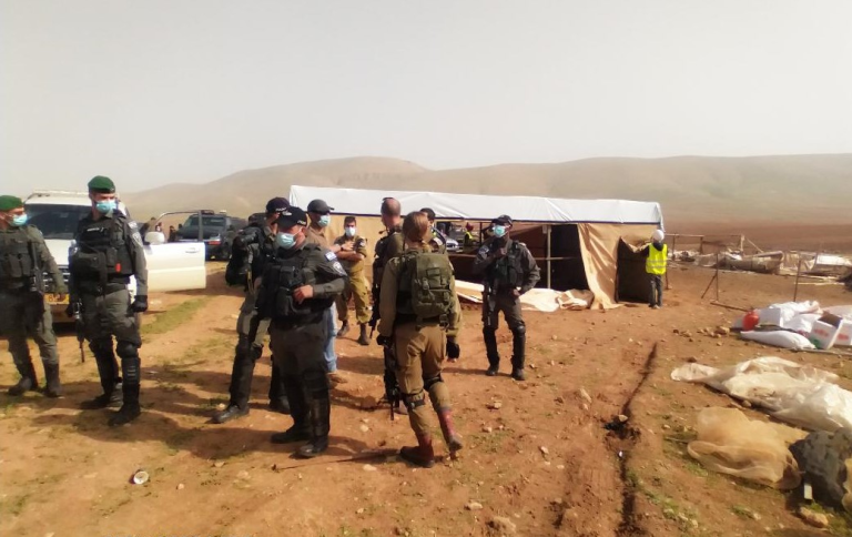 جريمة التعطيش والجدار القرمزي: مخطط إسرائيلي جديد لتهجير 47 عائلة فلسطينية بالأغوار الشمالية