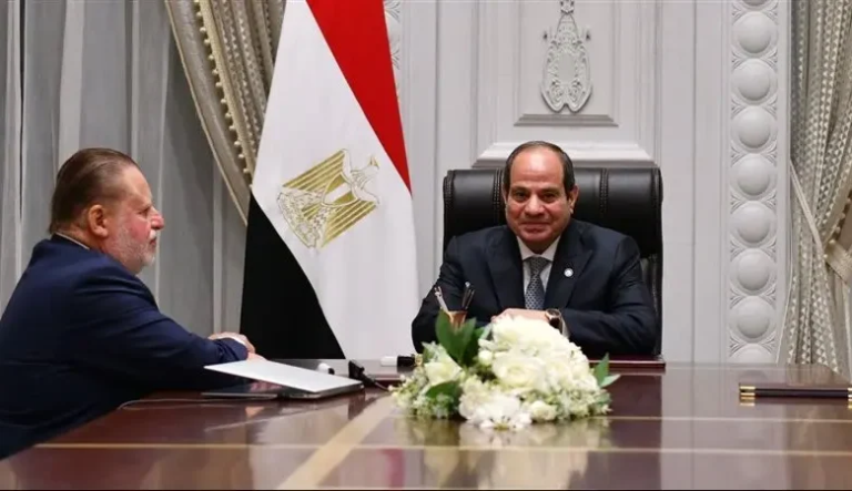 للعام الخامس.. السيسي يجدد لـ حسن عبدالله: استمرار القيادة وتحدي المعيشة