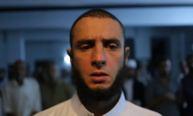 بعد قرار التوبة.. رسالة عاجلة من دار الإفتاء لـ أحمد الفيشاوي وتحذير شديد من التشدد