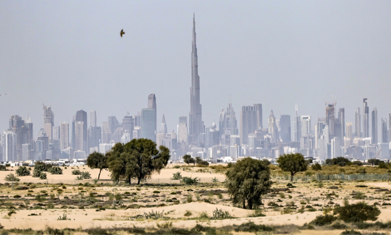 أزمات دبي التجارية: تداعيات التوترات مع إيران تعصف بالعلاقات التاريخية