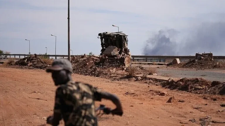 قوة متحالفة مع الجيش السوداني تعلن تدمير 49 آلية وأسر 70 من الدعم السريع