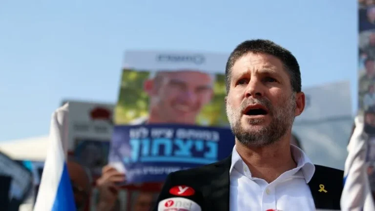 سموتريتش يدعو نتنياهو للموافقة على إقامة 3 مستوطنات شمال قطاع غزة