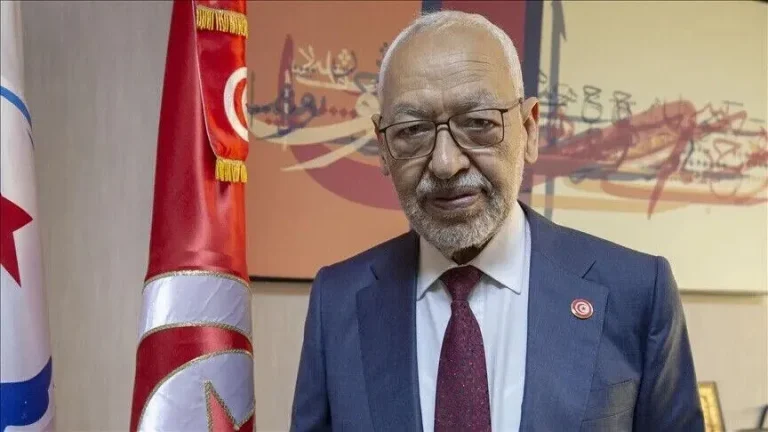 الغنوشي يضرب عن الطعام والدواء منذ 6 أغسطس احتجاجًا على عزله بالمستشفى