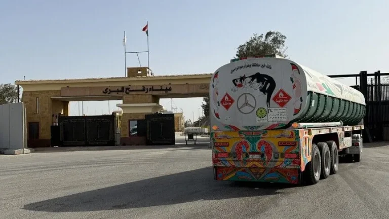 هيئة البث الإسرائيلية: مصر تضغط لإعادة فتح معبر رفح أمام حركة البضائع