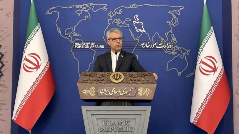 إيران: محادثاتنا مع عُمان تركز على تأمين الملاحة في مضيق هرمز
