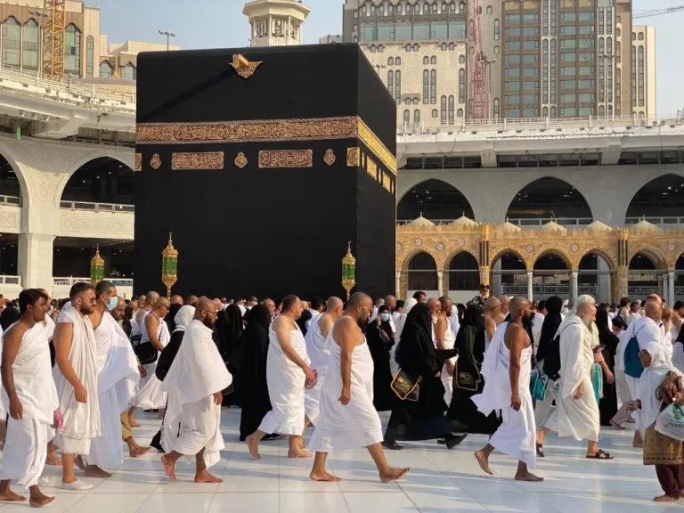 مصر..عمرة المولد النبوي تواجه موجة غلاء جديدة بعد زيادة تذاكر الطيران.. ومطالب بالتدخل