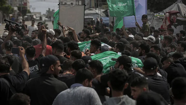 «القسام» تعلن مقتل قائد لواء شمال غزة عز الدين البيك في عملية اغتيال إسرائيلية