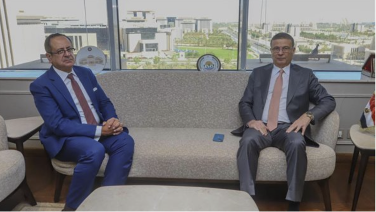 وزير الزراعة يبحث تعزيز التعاون مع العراق وتسهيل حركة الصادرات الزراعية