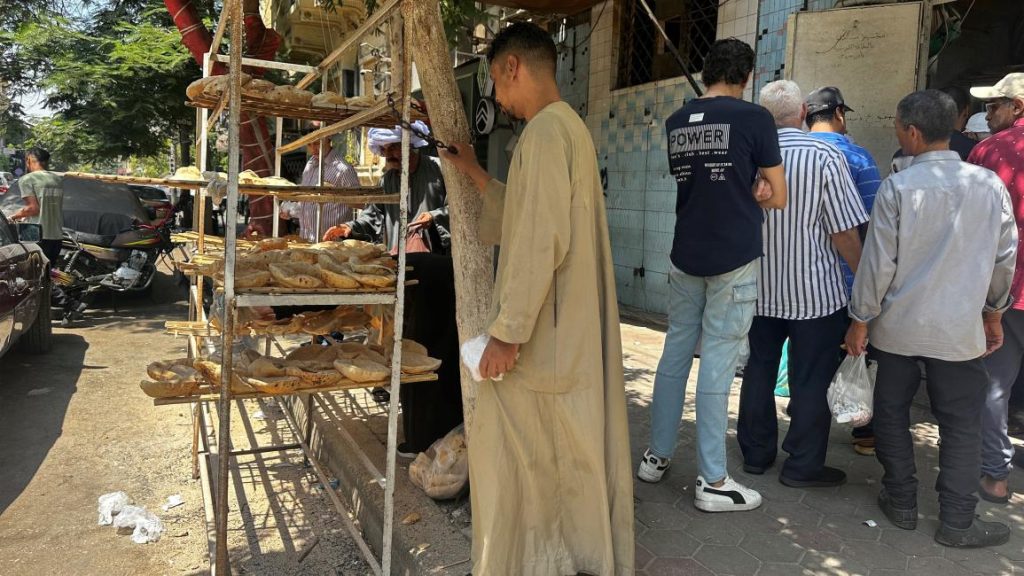 حذف الدعم يفاقم أزمة الغذاء في مصر وسط ضغوط معيشية متزايدة