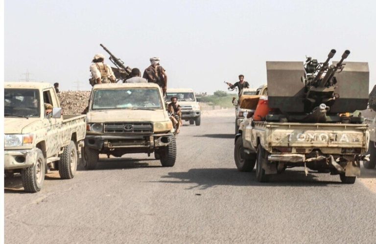 اليمن: عشرات الحوثيين يسلمون أنفسهم وأسلحتهم للجيش اليمني في الجوف