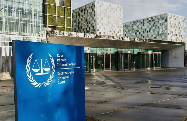 الجنائية الدولية تتمسك بمذكرتي اعتقال نتنياهو وغالانت رغم الضغوط الأمريكية