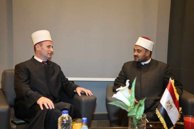 الأعلى للشئون الإسلامية يعزز التعاون الديني مع المشيخة الإسلامية الألبانية