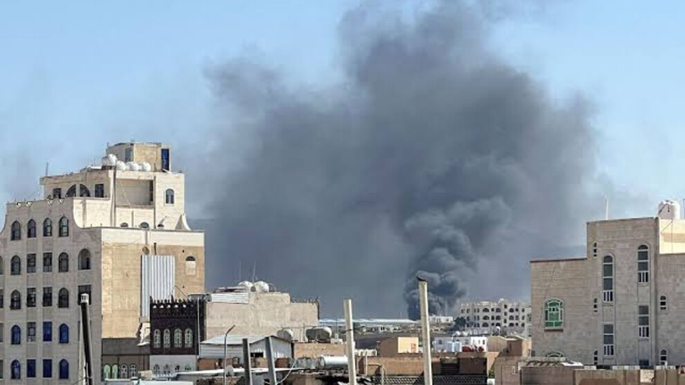  الساحل الغربي باليمن تحت النار: 319 ضحية في تصعيد دموي يهدد حياة النازحين