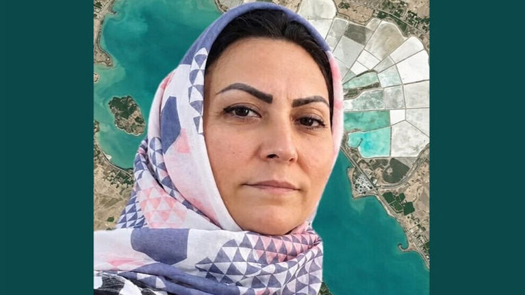 ثلاثة أسابيع بلا أثر.. أسرار غامضة تحيط باعتقال الناشطة الإيرانية كوزل نجفي