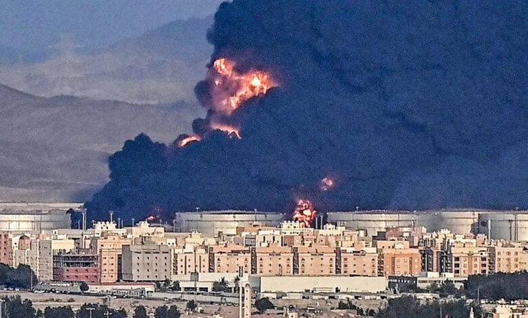 أرامكو تغلق صنبور أوروبا: هل يرتجف شريان سوميد بمصر؟