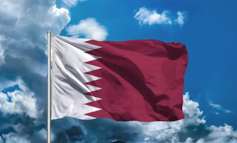 قطر: توثيق إطلاق صواريخ إيرانية استهدفت مناطق مدنية داخل البلاد