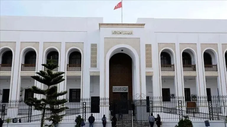 جبهة الخلاص التونسية تطالب بنقض أحكام قضية «التآمر على أمن الدولة» والإفراج عن المعتقلين