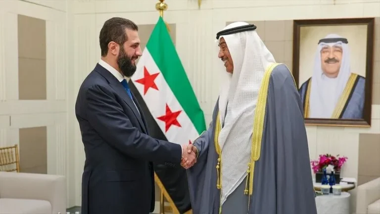 الشرع يبحث مع ولي عهد الكويت تعزيز العلاقات والقضايا الإقليمية والدولية