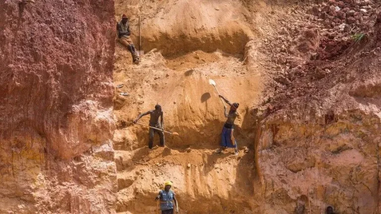 السودان.. سقوط ضحايا ومفقودين في انهيار منجم للذهب بولاية البحر الأحمر
