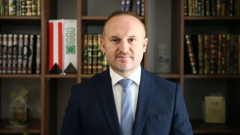 رئيس الهيئة الإسلامية في النمسا: المسلمون جزء من البلاد ويجب الاعتراف بمساهماتهم