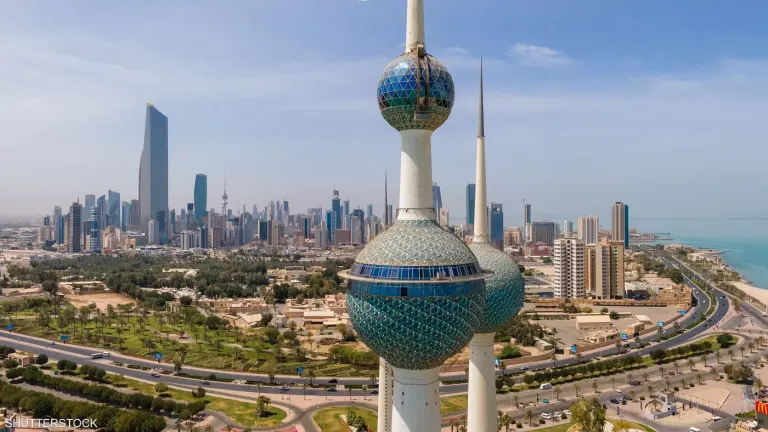 الكويت تقضي بإعدام 3 والسجن لـ8 في قضية تخابر مع إيران وحزب الله والتخطيط لاغتيال مسؤولين