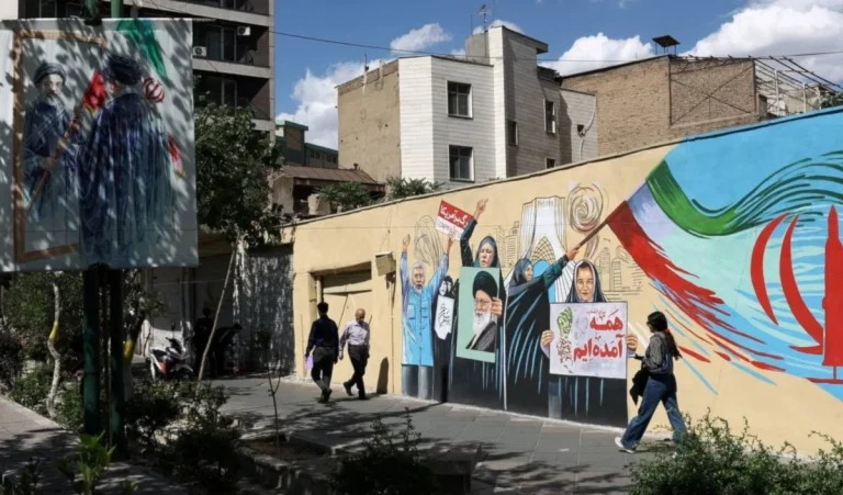 إيران تعلن «السيطرة الكاملة» على مضيق هرمز وتؤكد استعداد قواتها لأي مواجهة