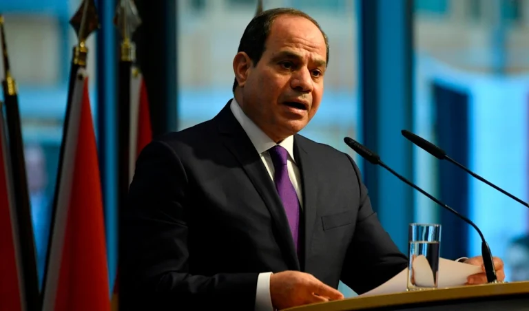 السيسي يطلب من مجلس النواب الاستعداد لمنحه تفويضًا للتدخل دفاعًا عن السعودية إذا اقتضت الضرورة
