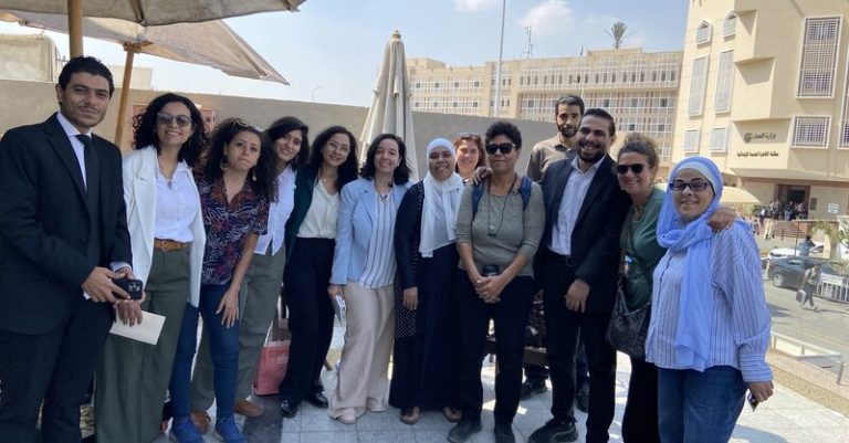 إخلال سبيل الصحفية رشا عزب بكفالة 10 آلاف جنيه على ذمة التحقيق