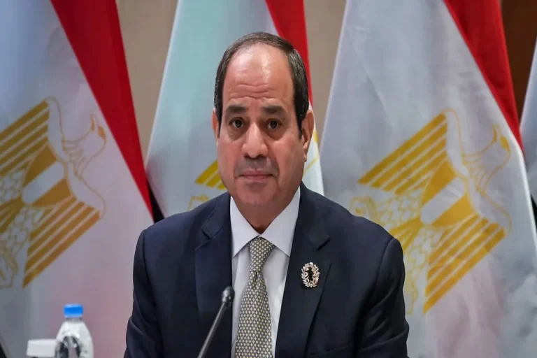 السيسي ورئيس وزراء ماليزيا يشهدان توقيع مذكرات تفاهم لتعزيز التعاون في التعليم والسياحة والتجارة