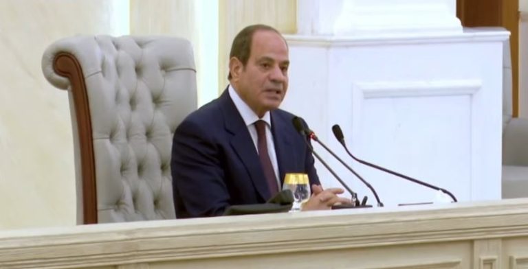 السيسي: مصر ستواصل الدفاع عن حقوقها المائية بكل الوسائل التي يكفلها القانون الدولي