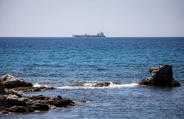 فقدان ستة بحارة سوريين بعد هجوم بطائرات مسيّرة على “ألفا وطن” في البحر الأسود