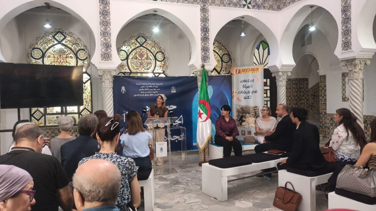 المهرجان الثقافي الوطني لإبداعات المرأة بالجزائر: عندما يتحول التراث بين يدي النساء إلى ثورة معاصرة
