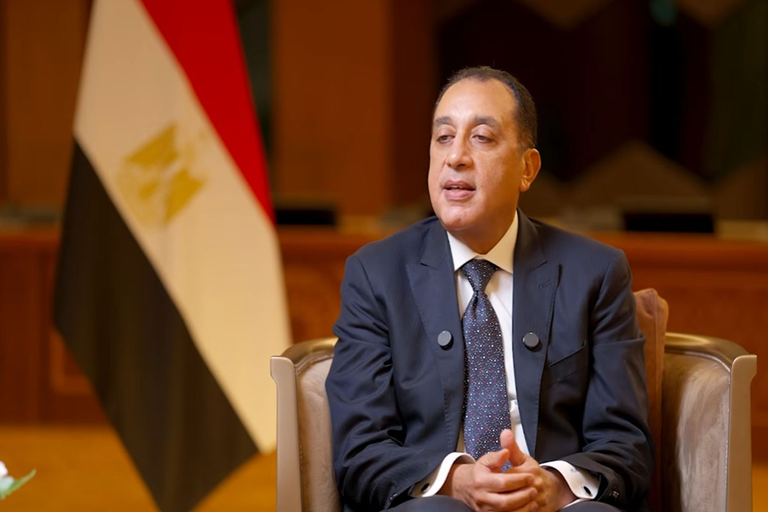 رسالة مدبولي للمغتربين: «فلوسكم في بلدكم أضمن ومشروعات مصر الكبيرة تناديك»
