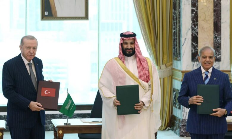 من الورق إلى الميدان: “مكة” قوات حلف عربية وعالمية تتحرك للانتشار الميداني بالسعودية