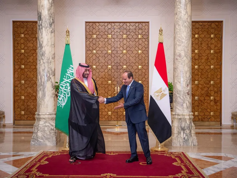 مصر والسعودية توقعان مذكرة تفاهم لتعزيز التعاون في البترول والغاز