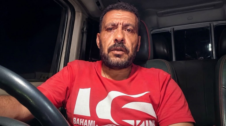 استغاثة عاجلة للسيسي.. سائق مصري يستغيث بالرئيس لإنقاذه وزملائه بالخرطوم
