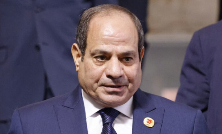 الرئيس السيسي يحذر من محاولات العبث بوعي الشعب المصري