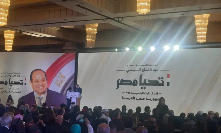 سيناريو 2019 يلوح في الأفق.. المعارضة تحذر من حملات لتمديد الرئاسة
