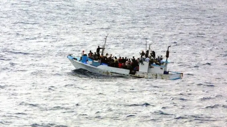 مأساة في بحر إيجة: مصرع 12 مهاجرا بينهم رضيع قبالة اليونان