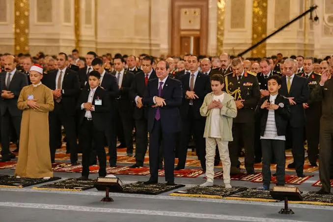 تجديد الخطاب الديني يبدأ من الصغر: السيسي يدعو لتأسيس فكر ديني متزن للأطفال