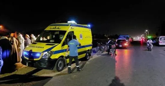 كارثة على الطرق: مصرع 4 أشخاص وإصابة 60 آخرين في حادثين منفصلين بالمنيا