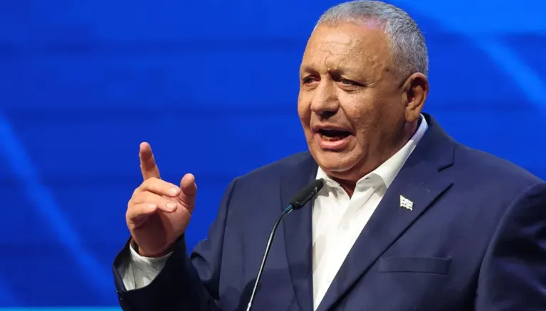 آيزنكوت: الشعب صوّت ضد نتنياهو وسأعمل على تشكيل حكومة تمثل الجميع