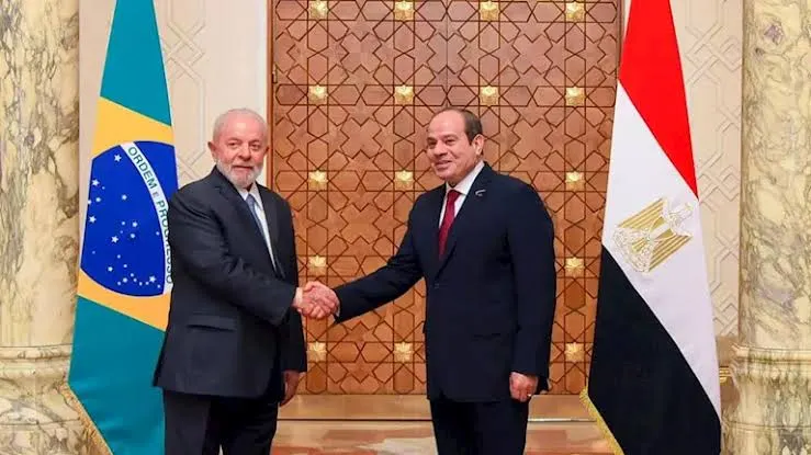 السيسي يهنئ لولا دا سيلفا بفوزه في انتخابات رئاسة البرازيل