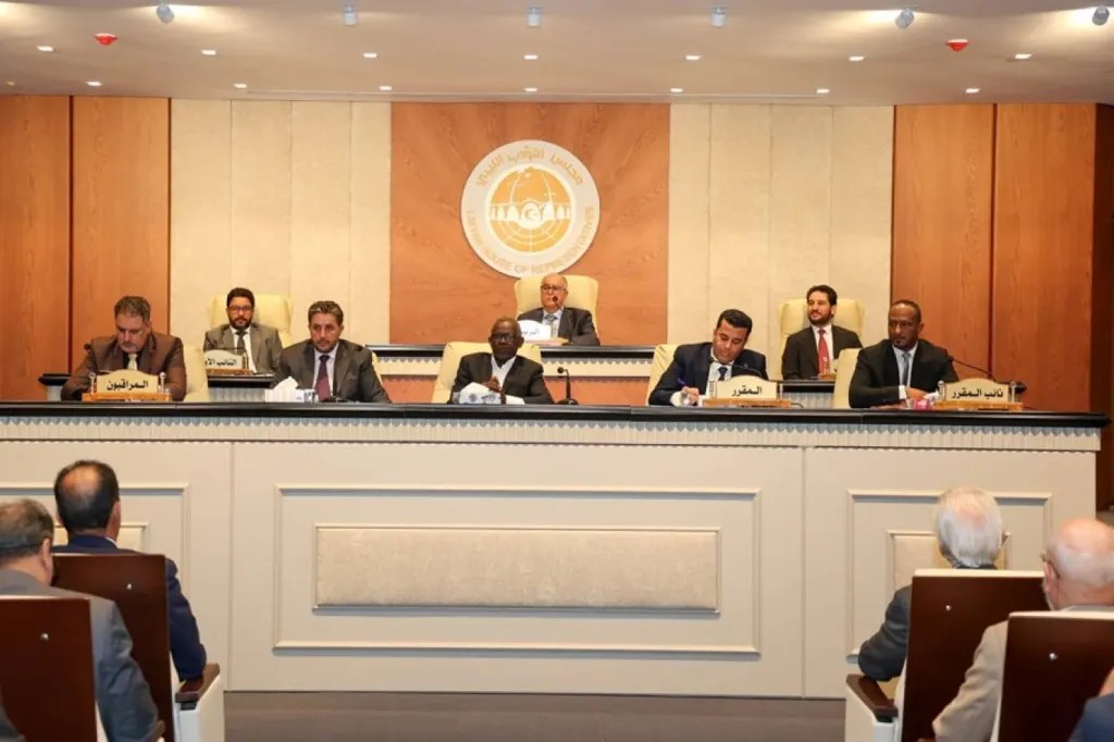 حكومة شرق ليبيا تدعو مجلس النواب لدعم المسار التفاوضي بين اللجان الفنية مع مصر بشأن الحدود البحرية والبرية