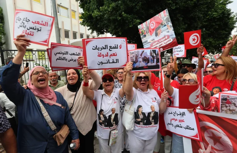 تونس..الدستوري الحر يتخلى عن “الوفاء” ويصعّد ضد قيس سعيد